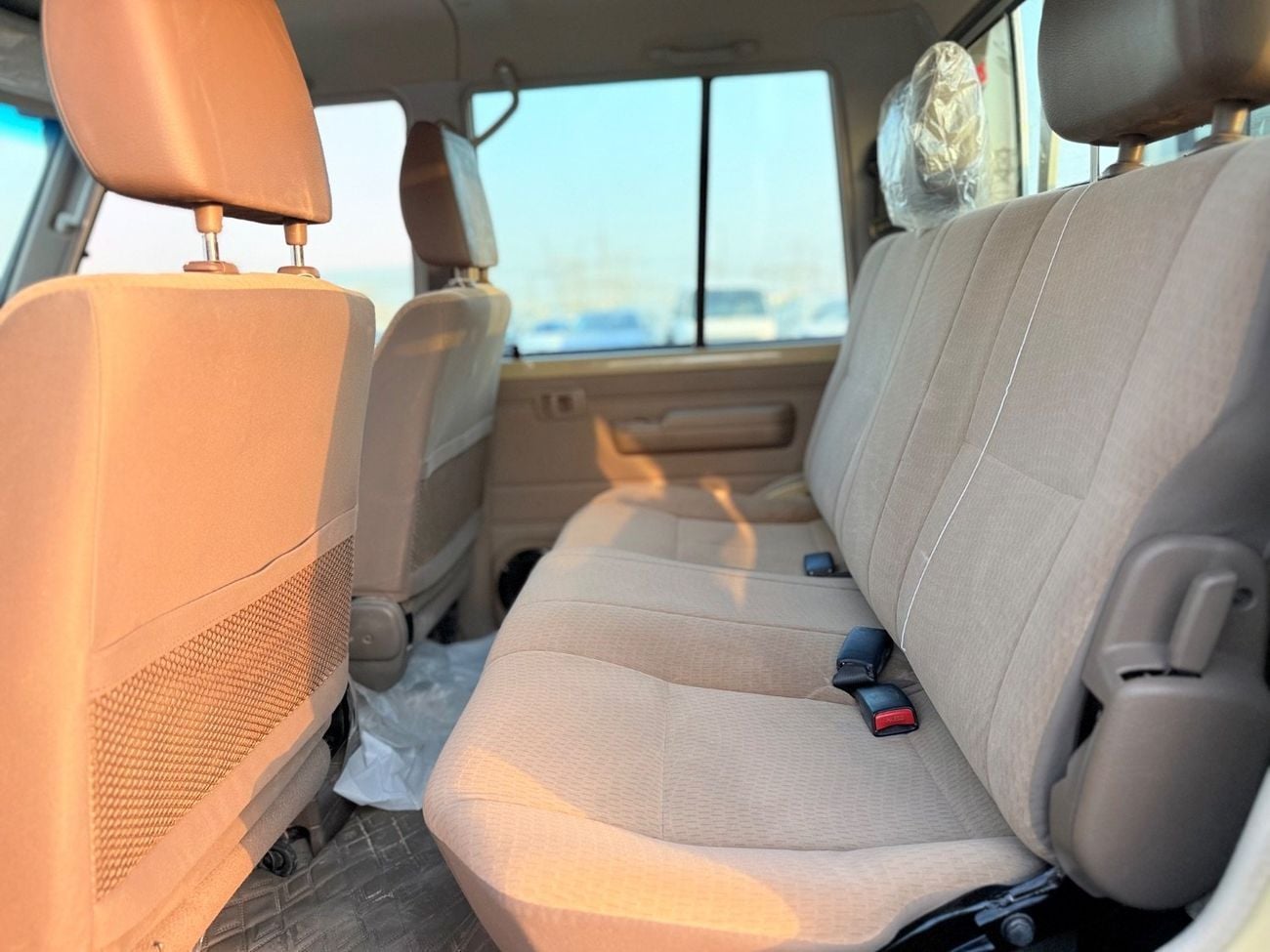 تويوتا لاند كروزر بيك آب Toyota landcuriser pickup Double Cabin 4.5L Years Diesel 8 cylinder Left hand drive