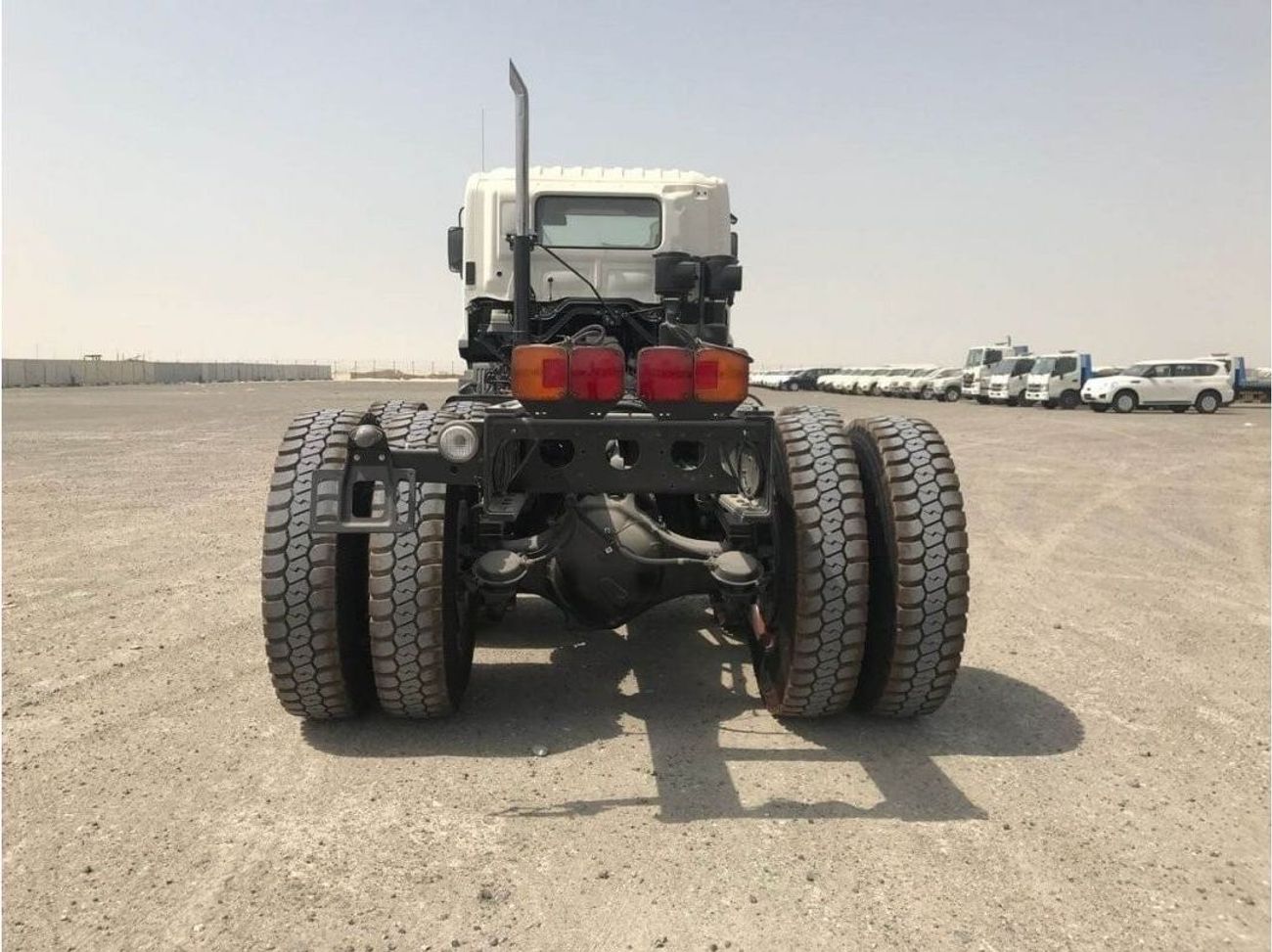 Hino 700 4041  100 ton