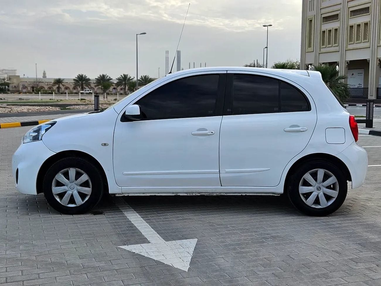 Nissan Micra S GCC Specs - Well Maintained Fuel Efficient Hatchback