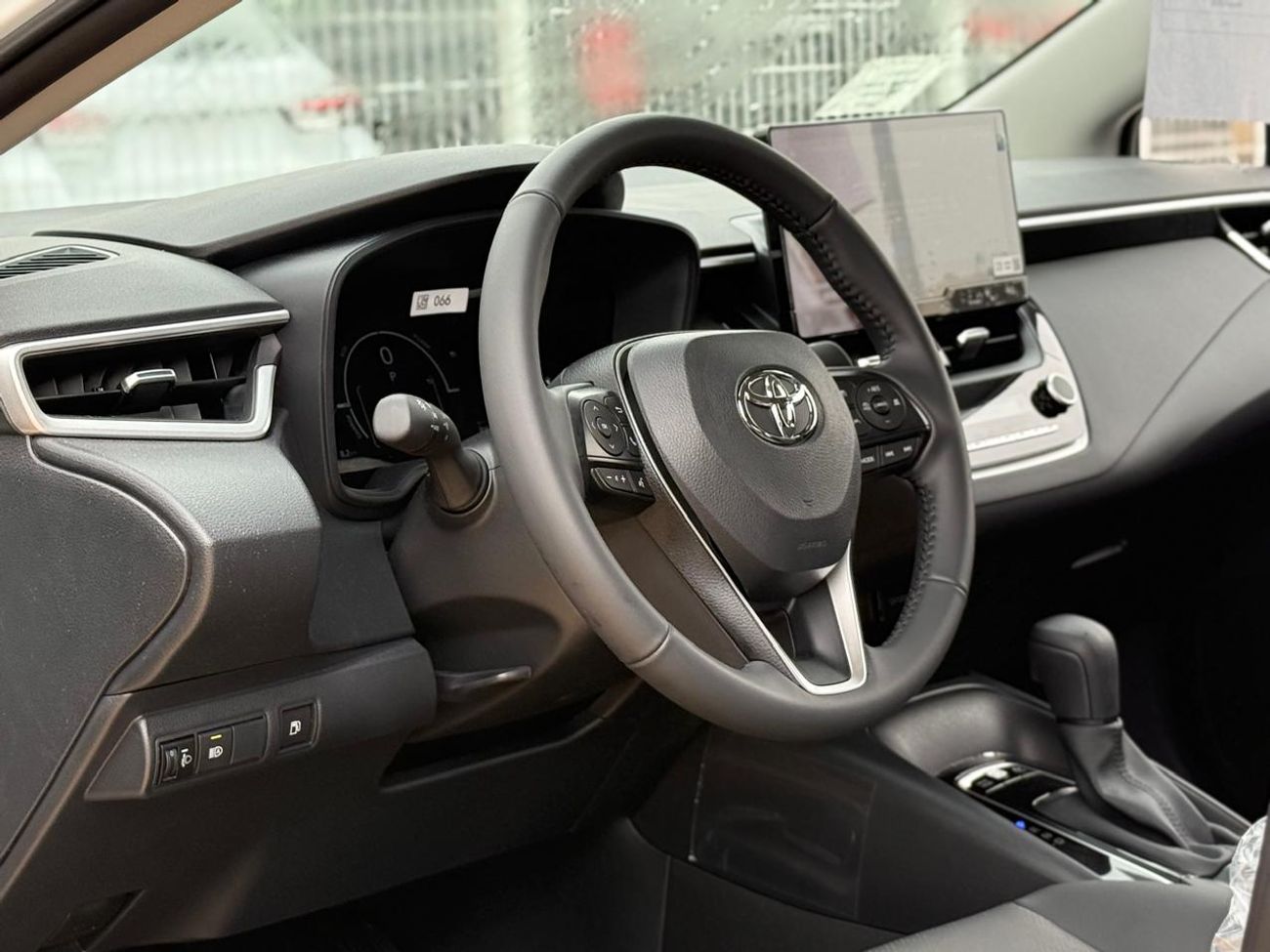 تويوتا كورولا اعلي فئة 1.8 هايبرد