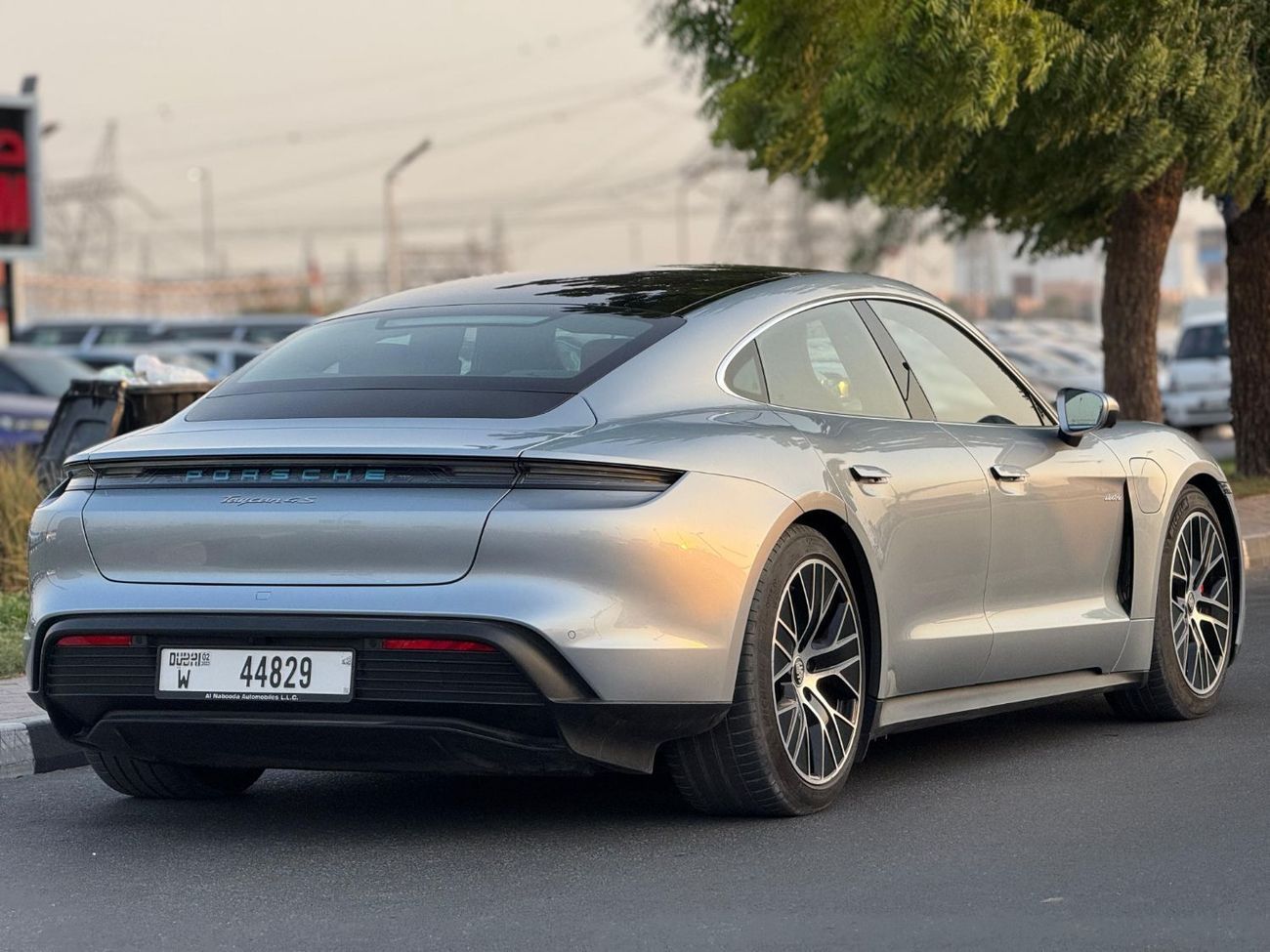 بورش تايكان Porsche Taycan 4S