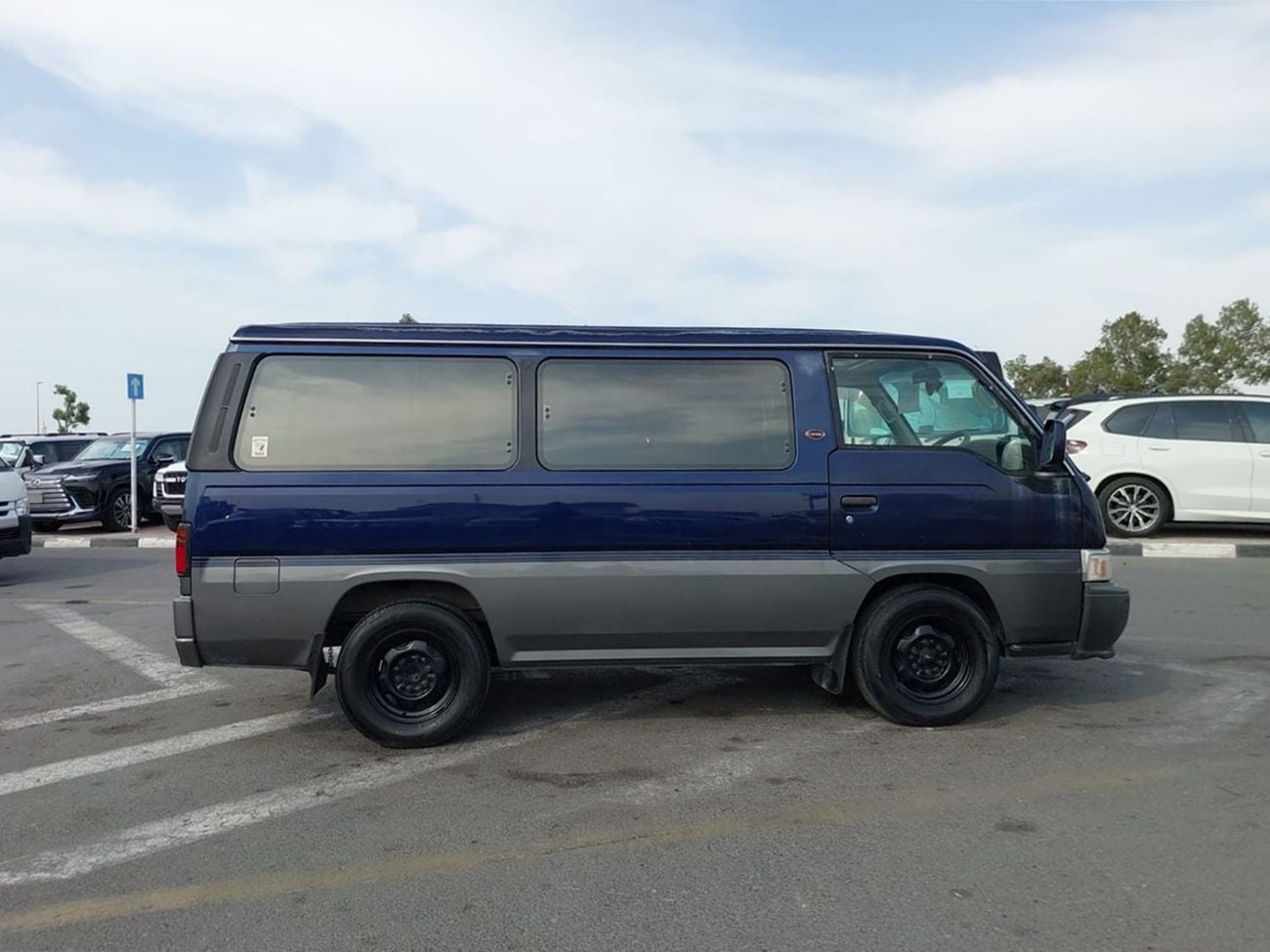 نيسان كارافان (RAMADAN OFFER) NISSAN CARAVAN VAN RHD 1996 MODEL 2.7 L DIESEL AUTOMATIC(PM63936)
