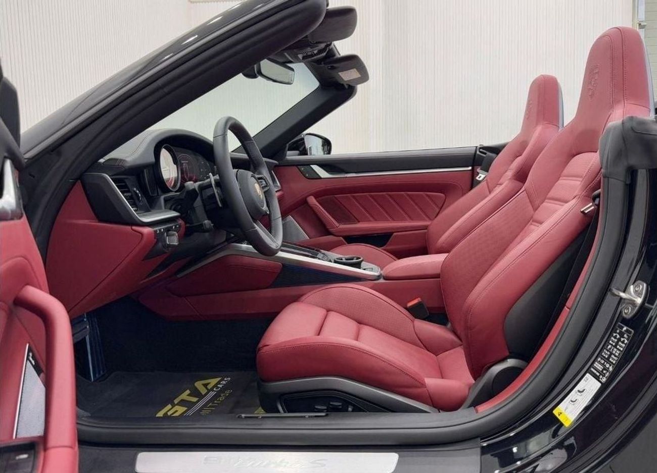 Porsche 911 Turbo S 3.8L (640 HP) Convertible