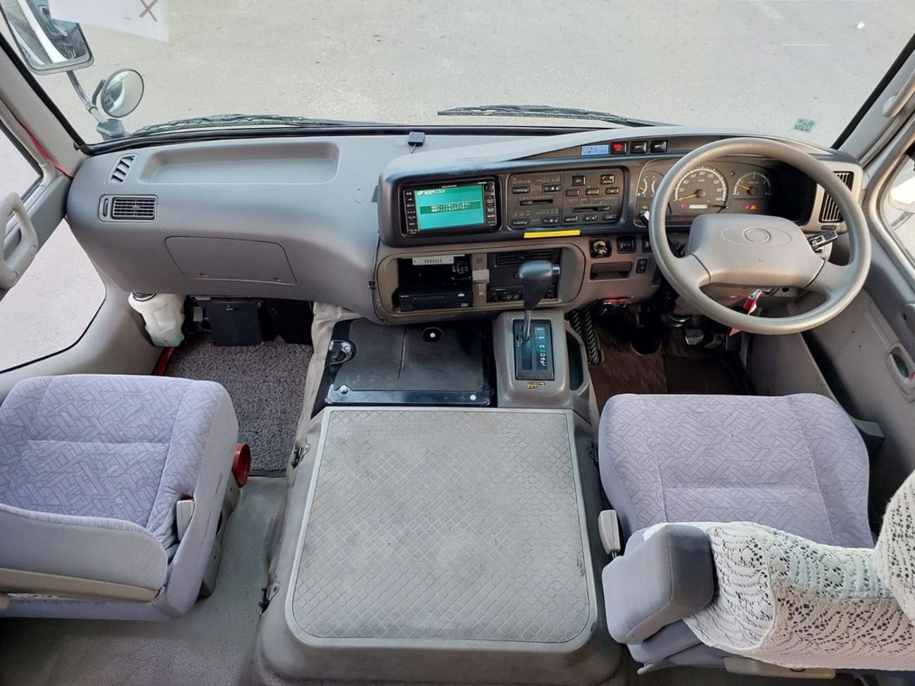 Toyota Coaster TOYOTA COASTER BUS RHD 2013 MODEL 4.0 L DIESEL AUTOMATIC(PM05719)