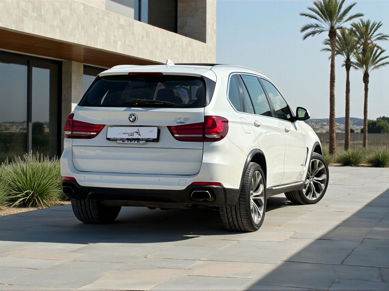 BMW X5 50i Exclusive 4.4L (5 Seater) | 2015 | GCC SPECS | Full Option