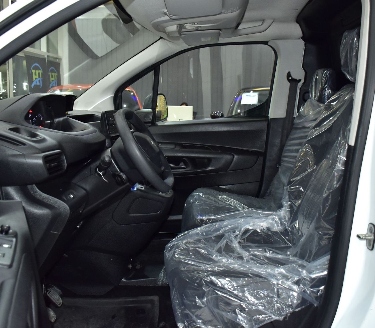 Peugeot Partner EXCELLENT DEAL for our Peugeot Partner ( 2022 Model ) in White Color GCC Specs