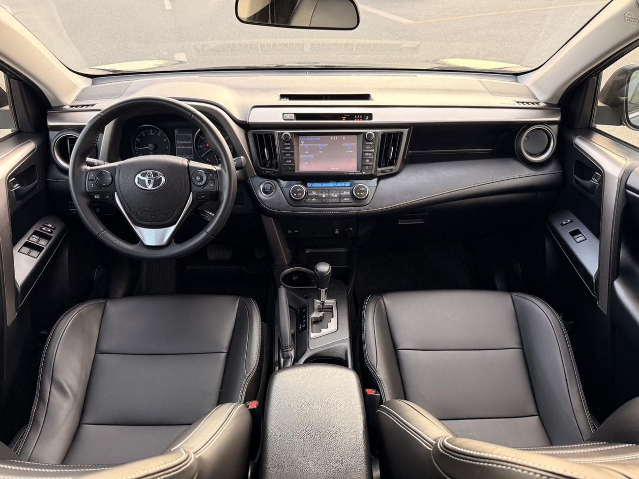 تويوتا راف ٤ XLE // sunroof,, leather seats// full option 2018