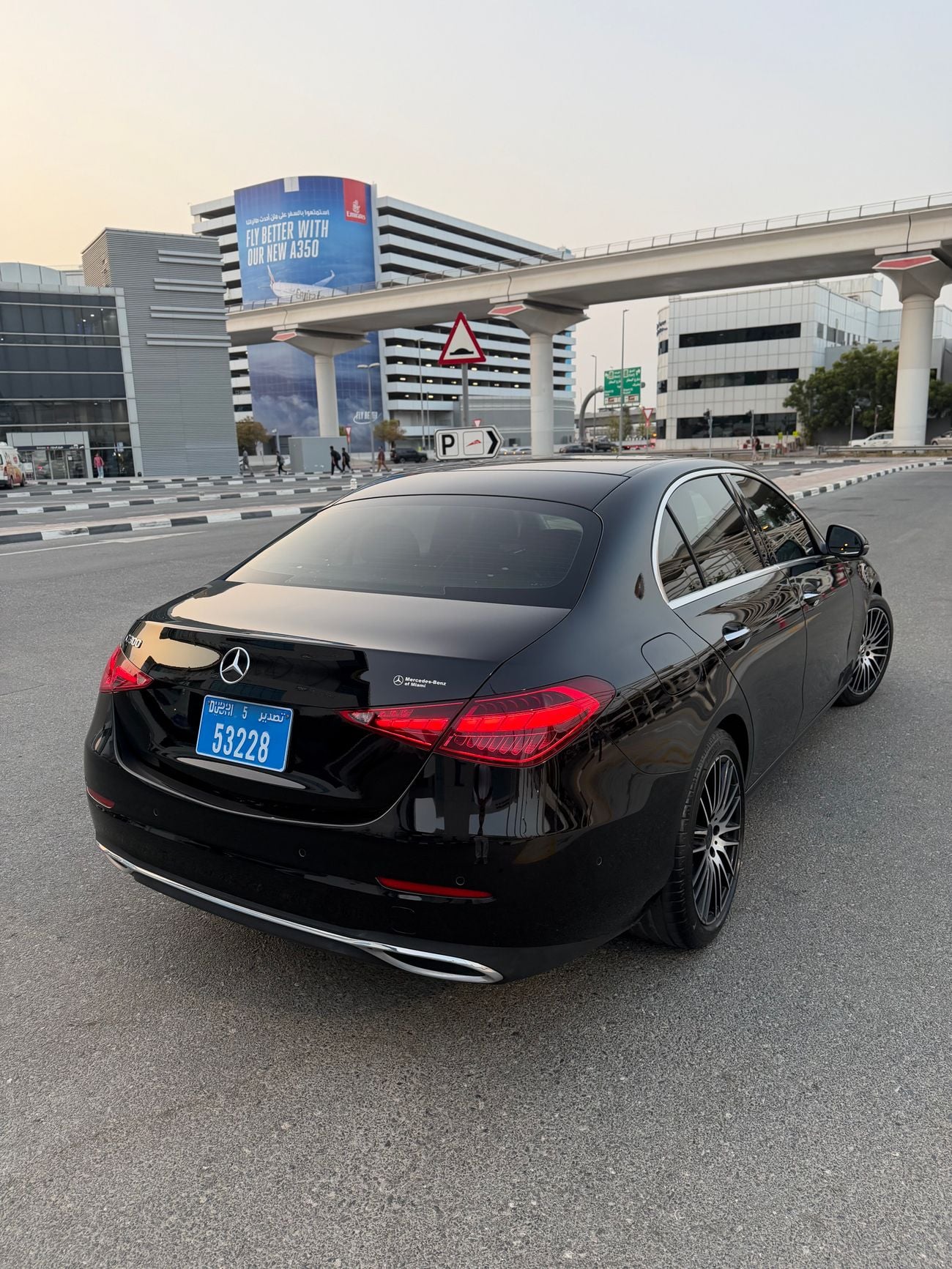 مرسيدس بنز C 300 STD (NON GCC)