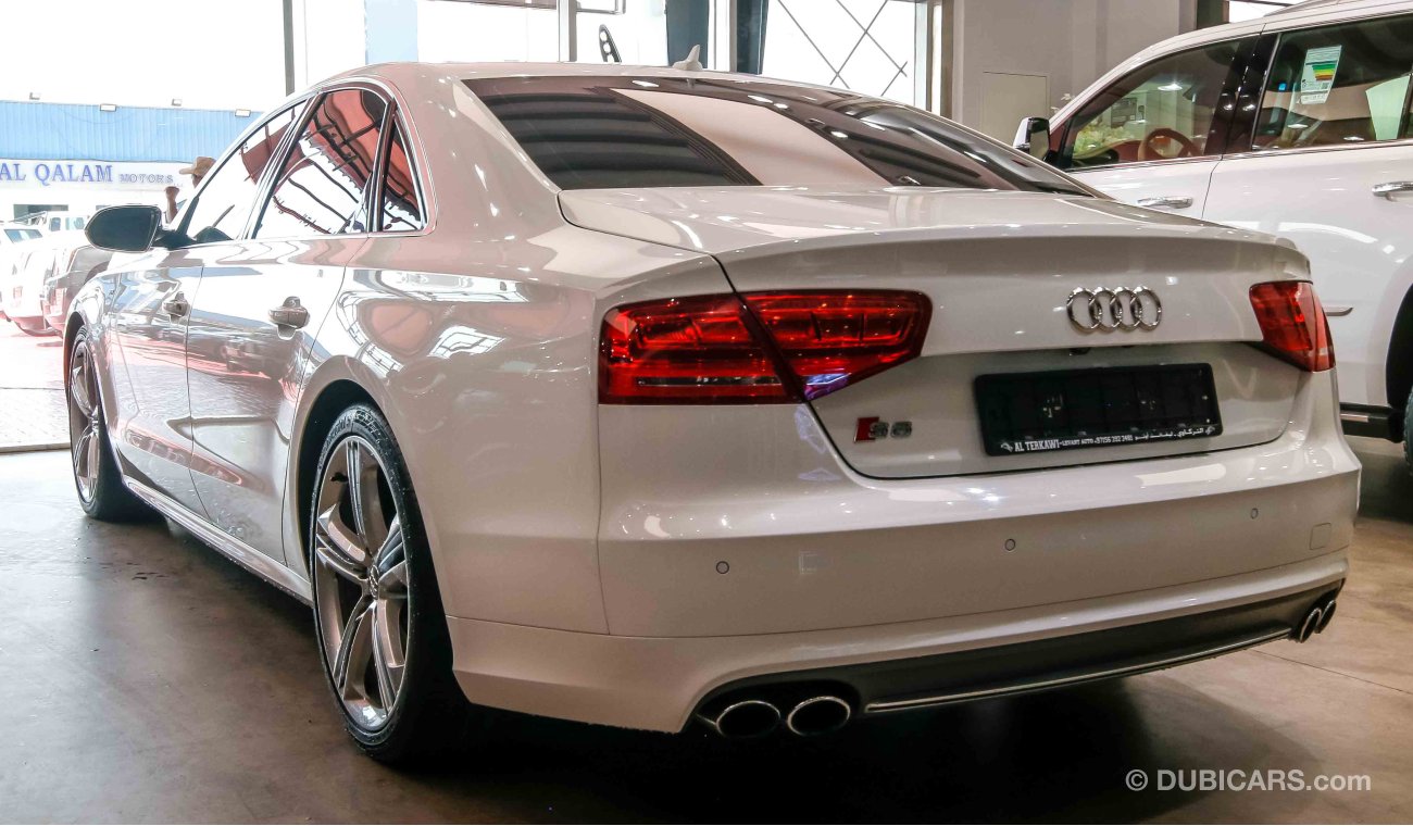 Audi S8