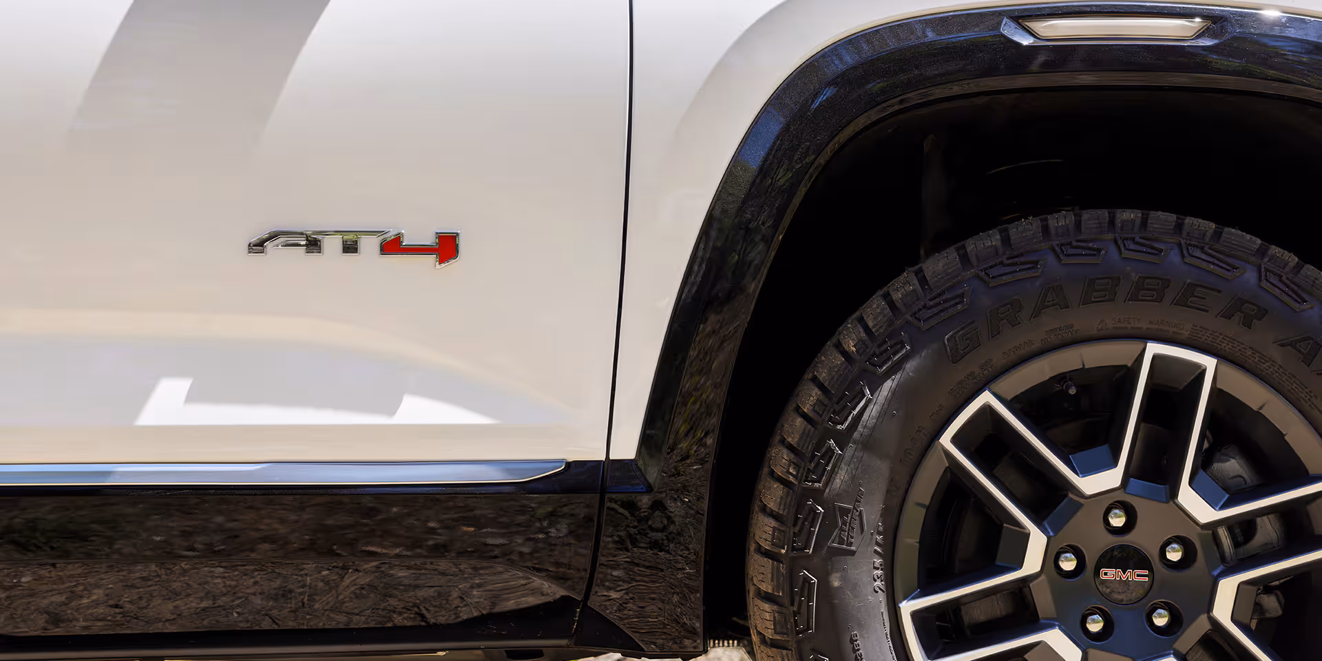 جي أم سي تيرين exterior - Alloy Wheels