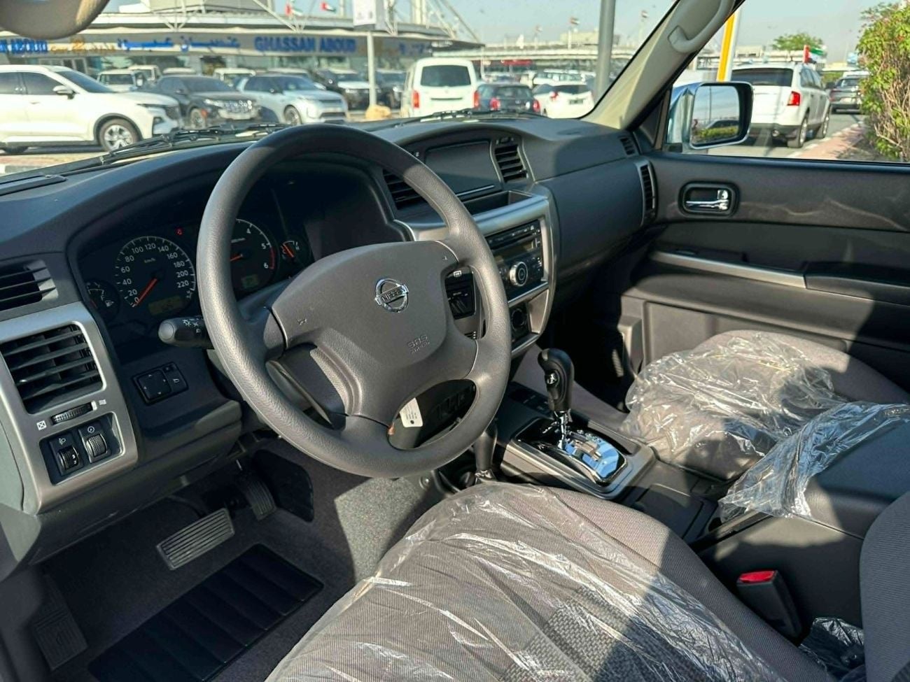 Nissan Patrol GL 4.8L A/T (7 Seater) Nissan GL 2024 GCC Specs Brand New