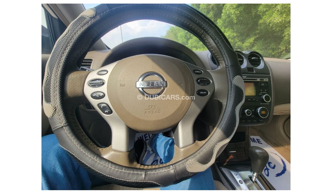 نيسان ألتيما