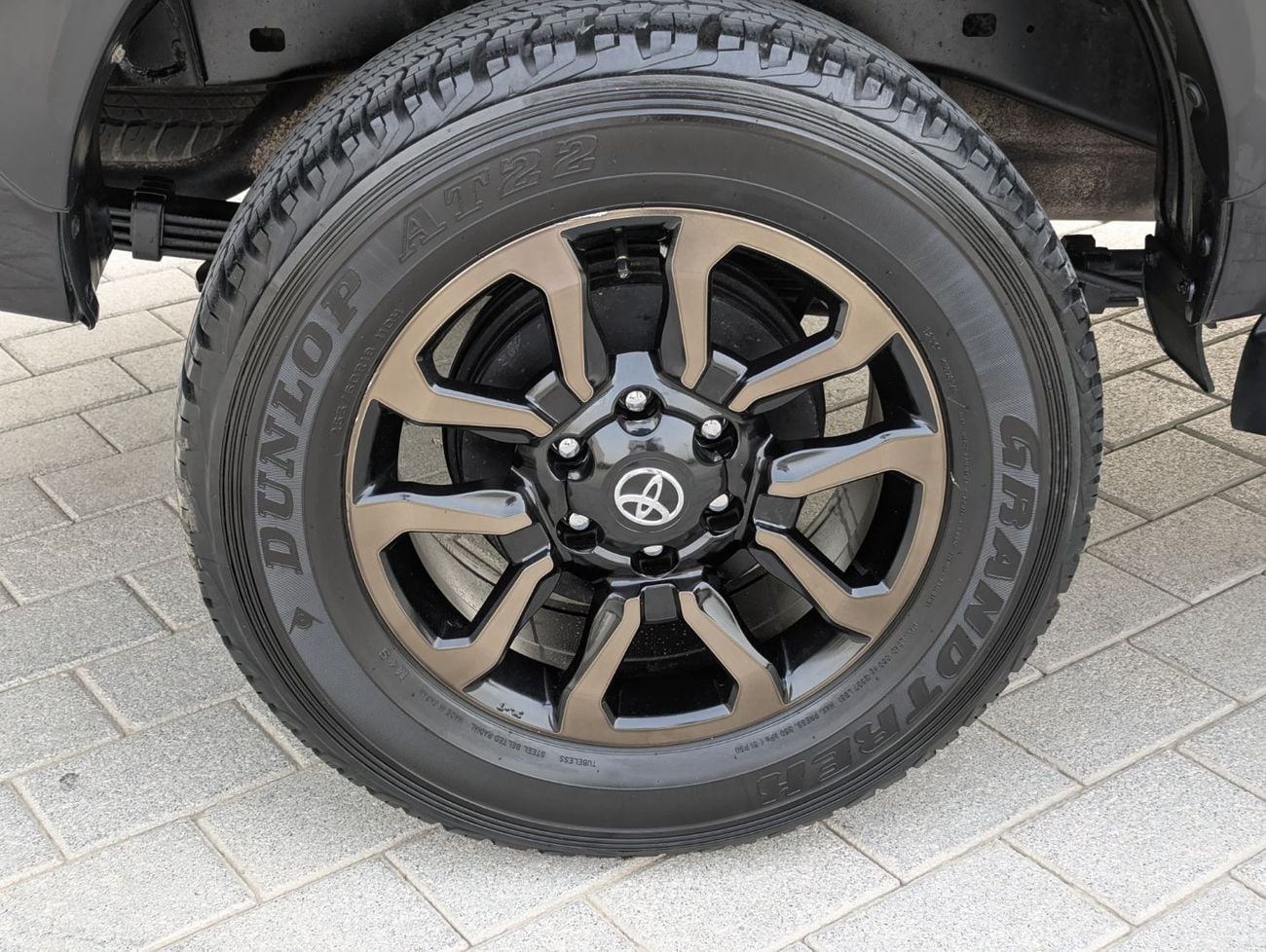 Toyota Hilux Modified to Adventure LHD 2.7L V4 2TR Petrol engine push start Automatic transmission 4WD 5 Seats 4