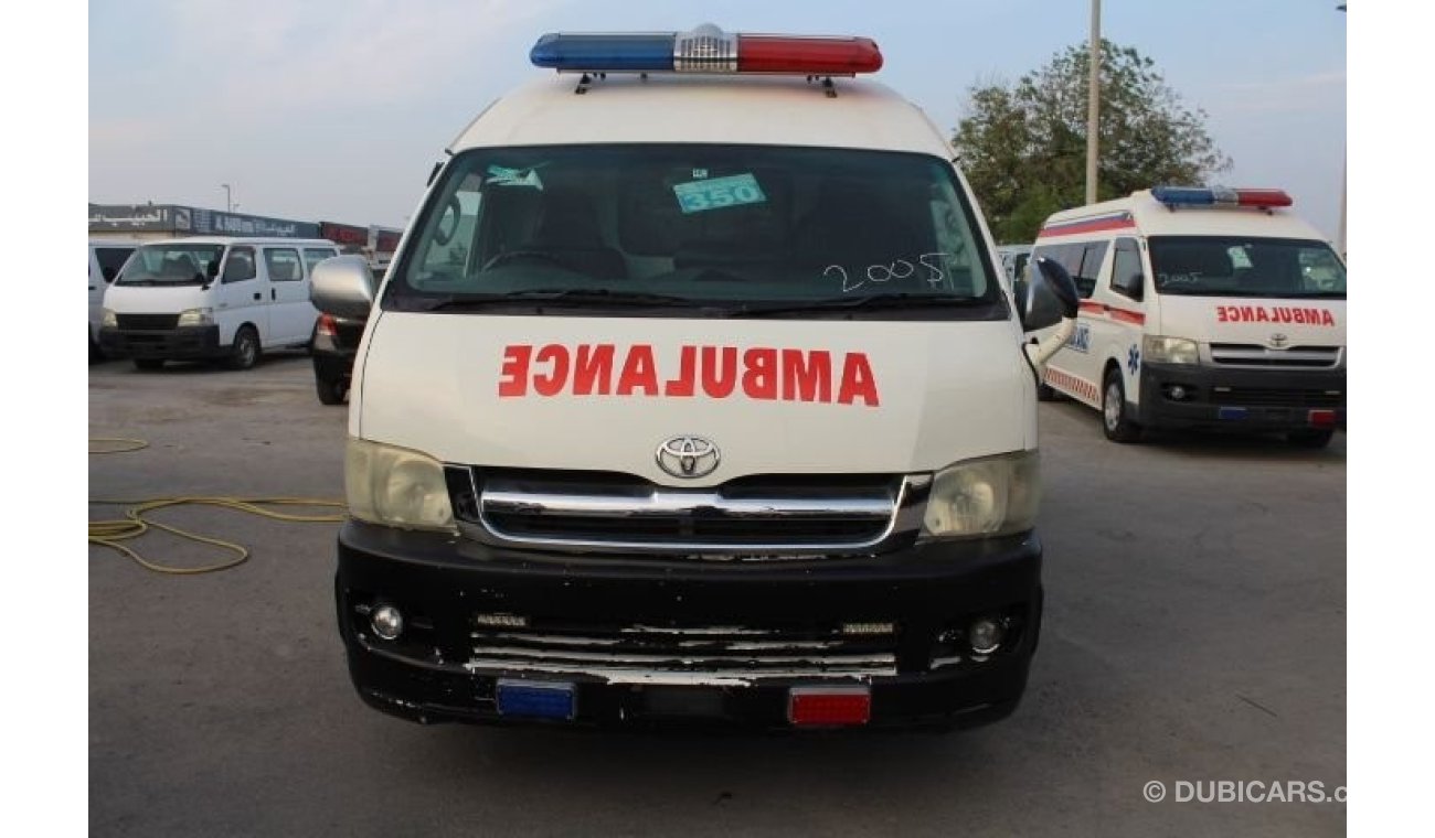 تويوتا هاياس TOYOTA HIACE AMBULANCE RHD 2005 MODEL