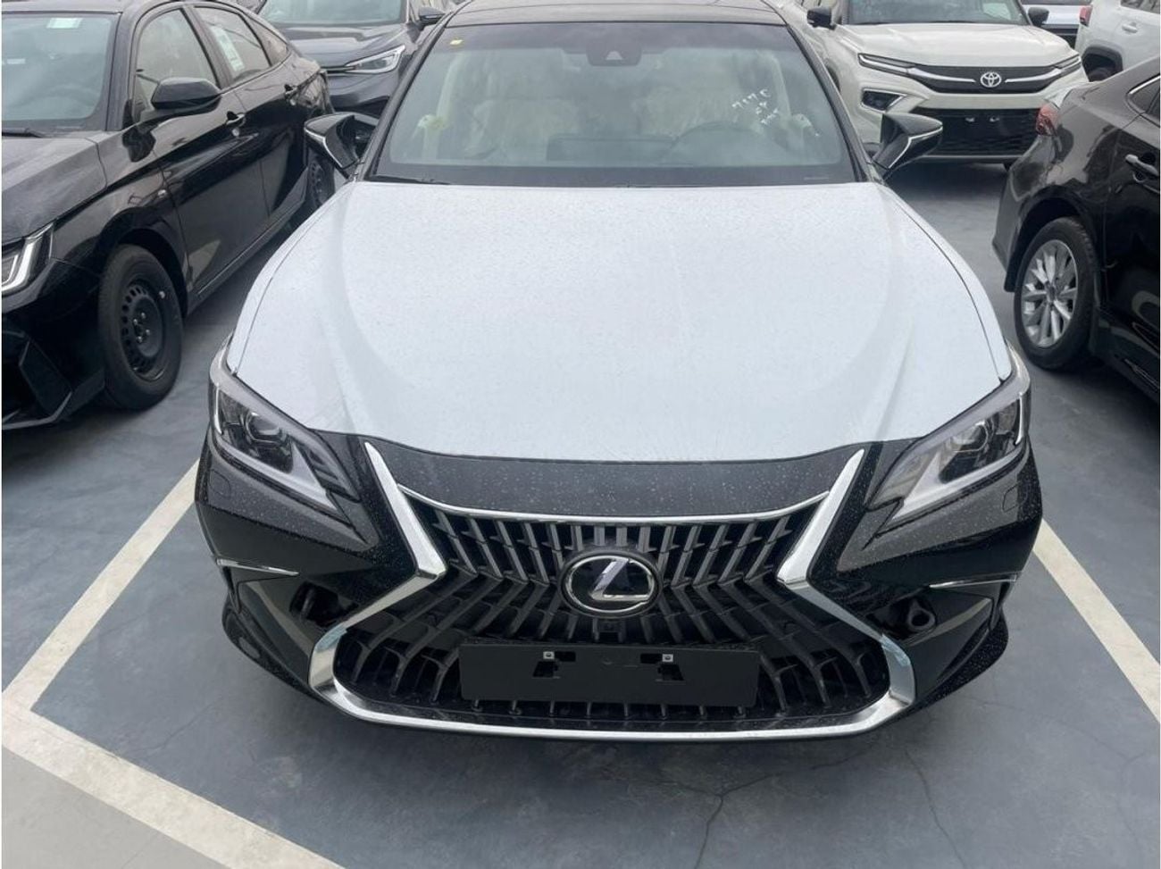 Lexus ES350 3.5 L PETROL V6 2025