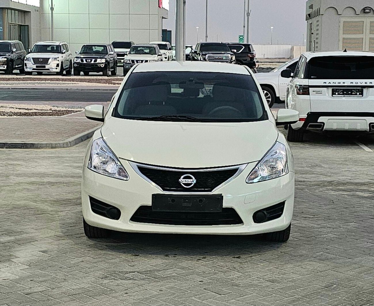 Nissan Tiida Nissan tiida 2015 GCC 1.6