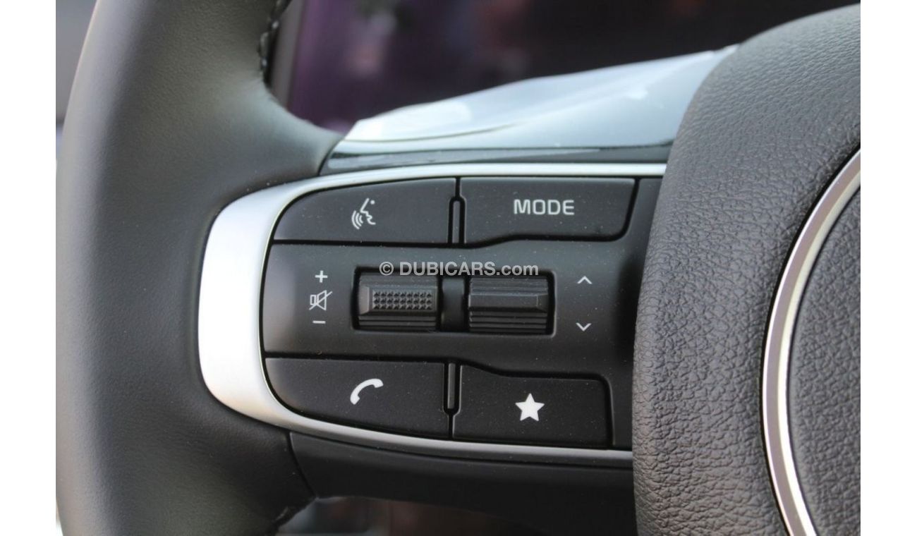 كيا سبورتيج ((High Line)) Turbo 1.6L petrol fwd 2022  white color, heated seats ,Electric tailgate