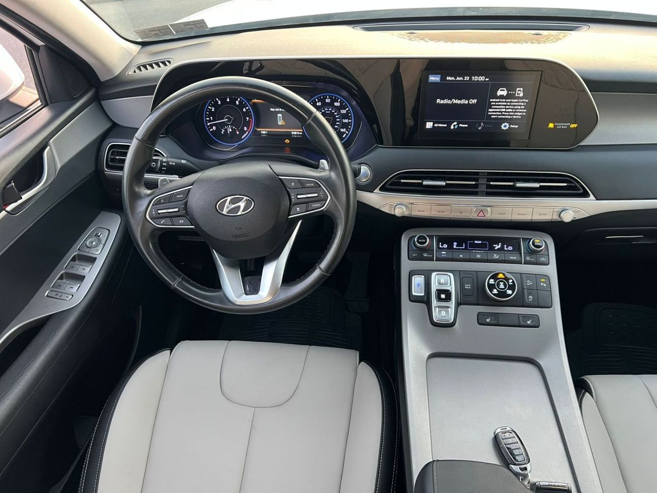 Hyundai Palisade 2021 Hyundai Palisade Sel - 3.8L V6 - Auto Trunk - Leather & Electric Seat - Key Engine Start Option