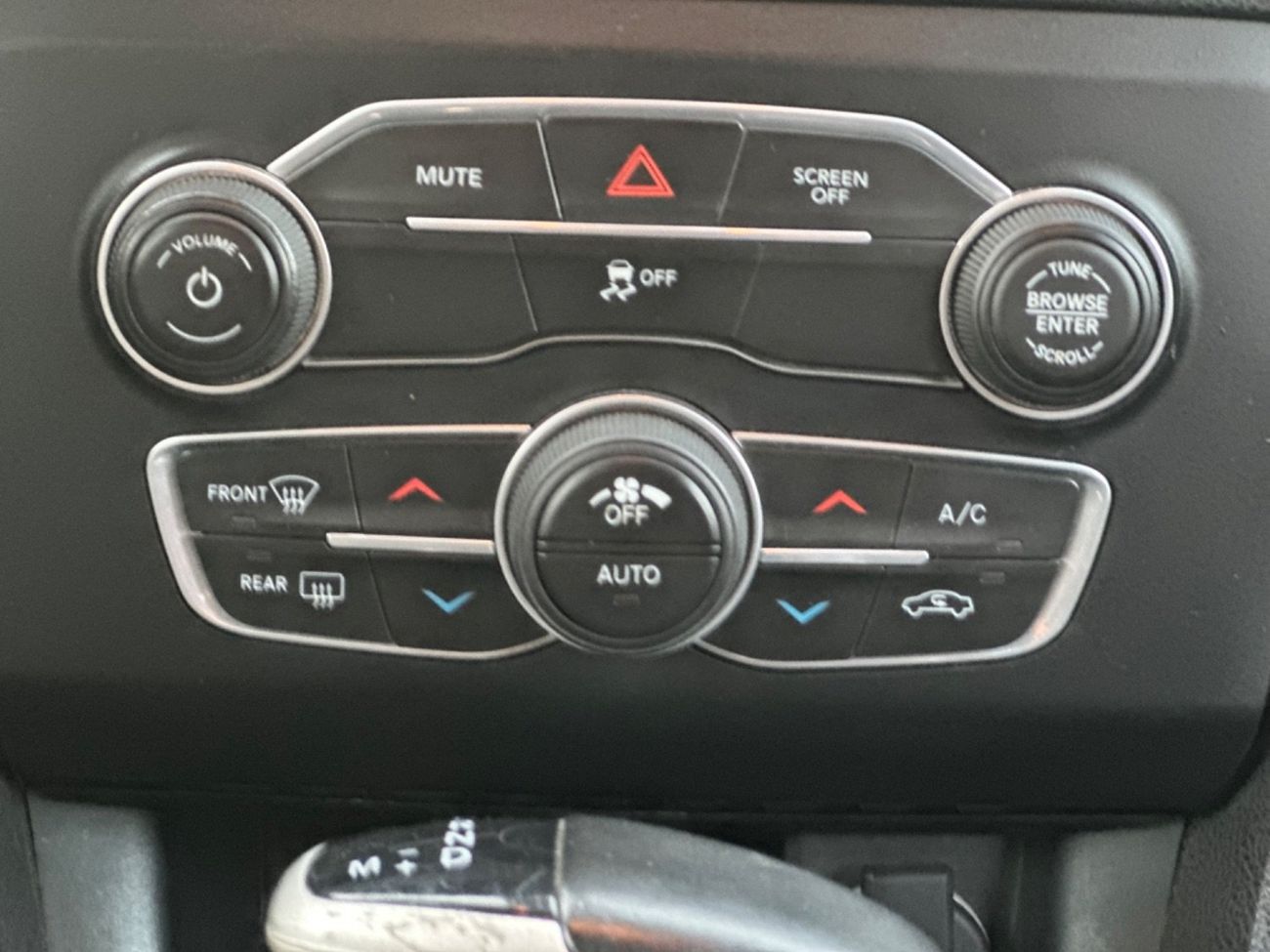 Dodge Charger SXT Mid 3.6L