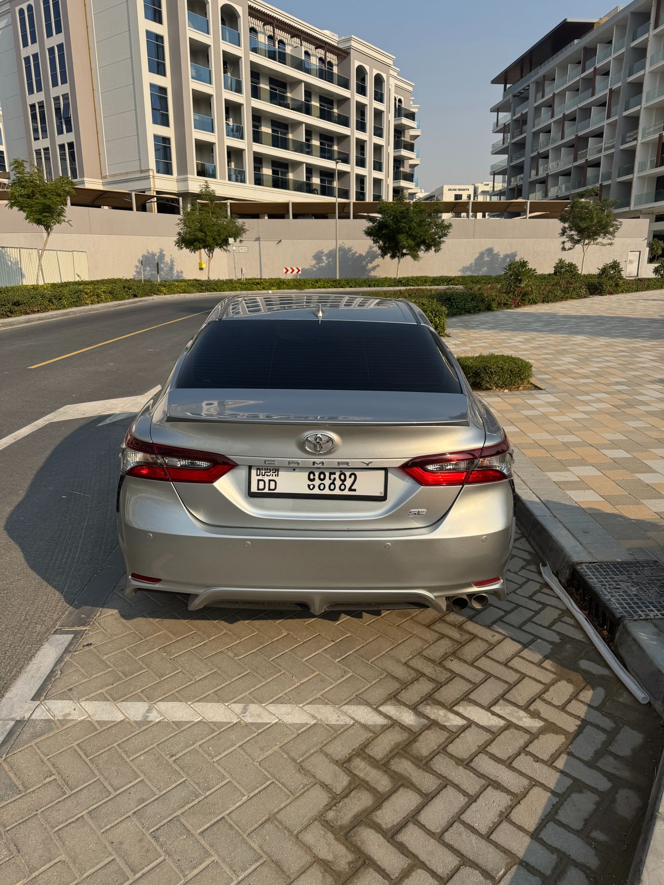 Toyota Camry SE 2.5L (204 HP)