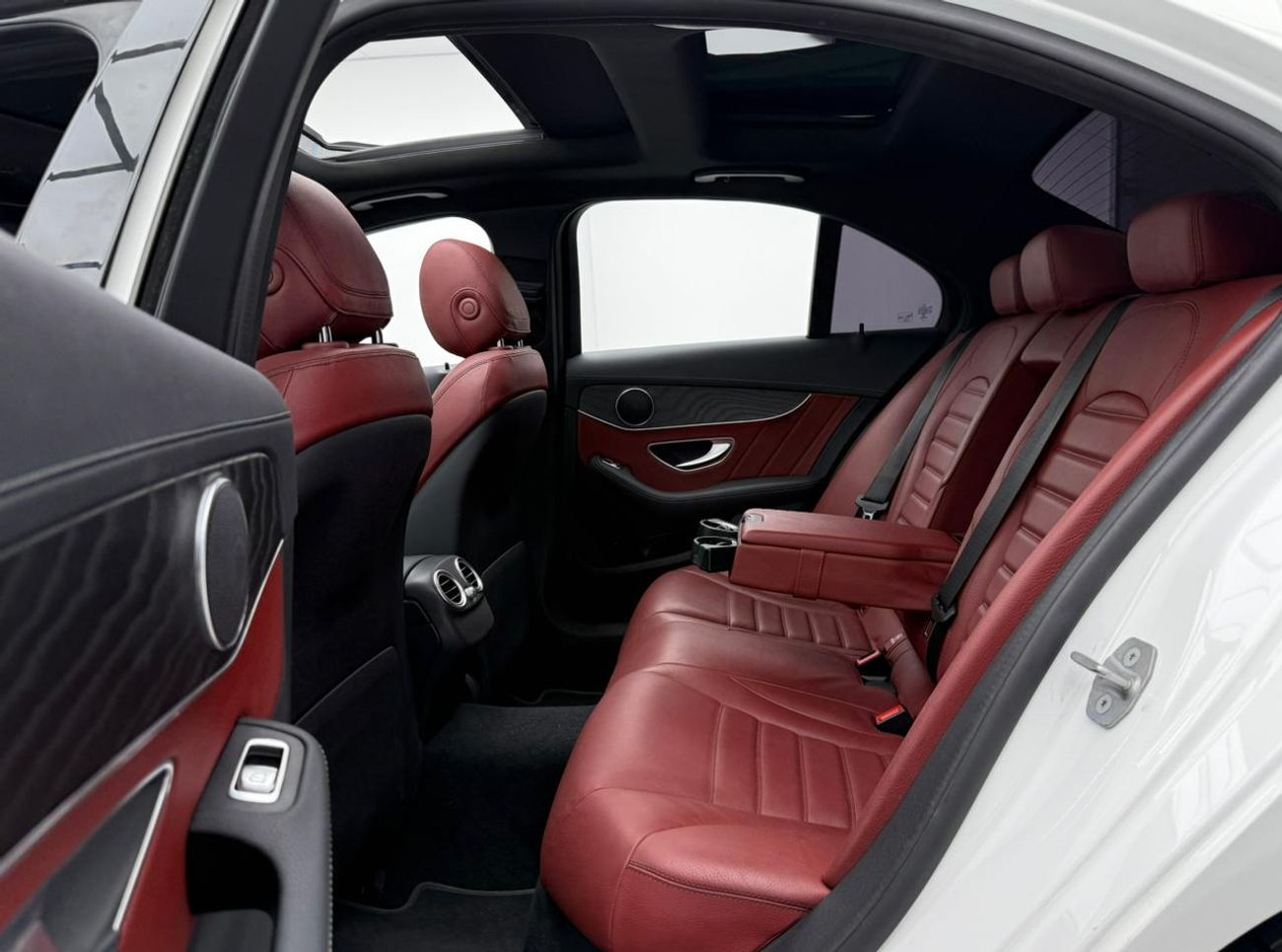 مرسيدس بنز C 200 2021 Mercedes Benz C200 AMG, 2026 Mercedes Warranty, Full Mercedes Service History, GCC