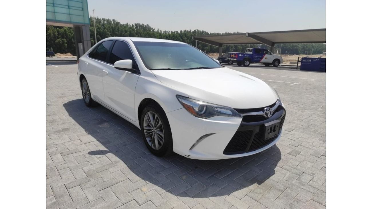 Toyota Camry SE