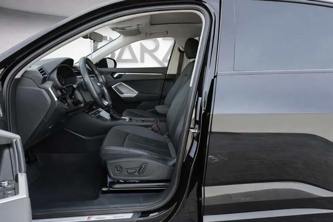 Audi Q3 S-LINE 40 TFSI S Line 2.0L 4WD  AED 1,958 l 0% Down Payment l 40 TFSI S Line Quattro l Full Al