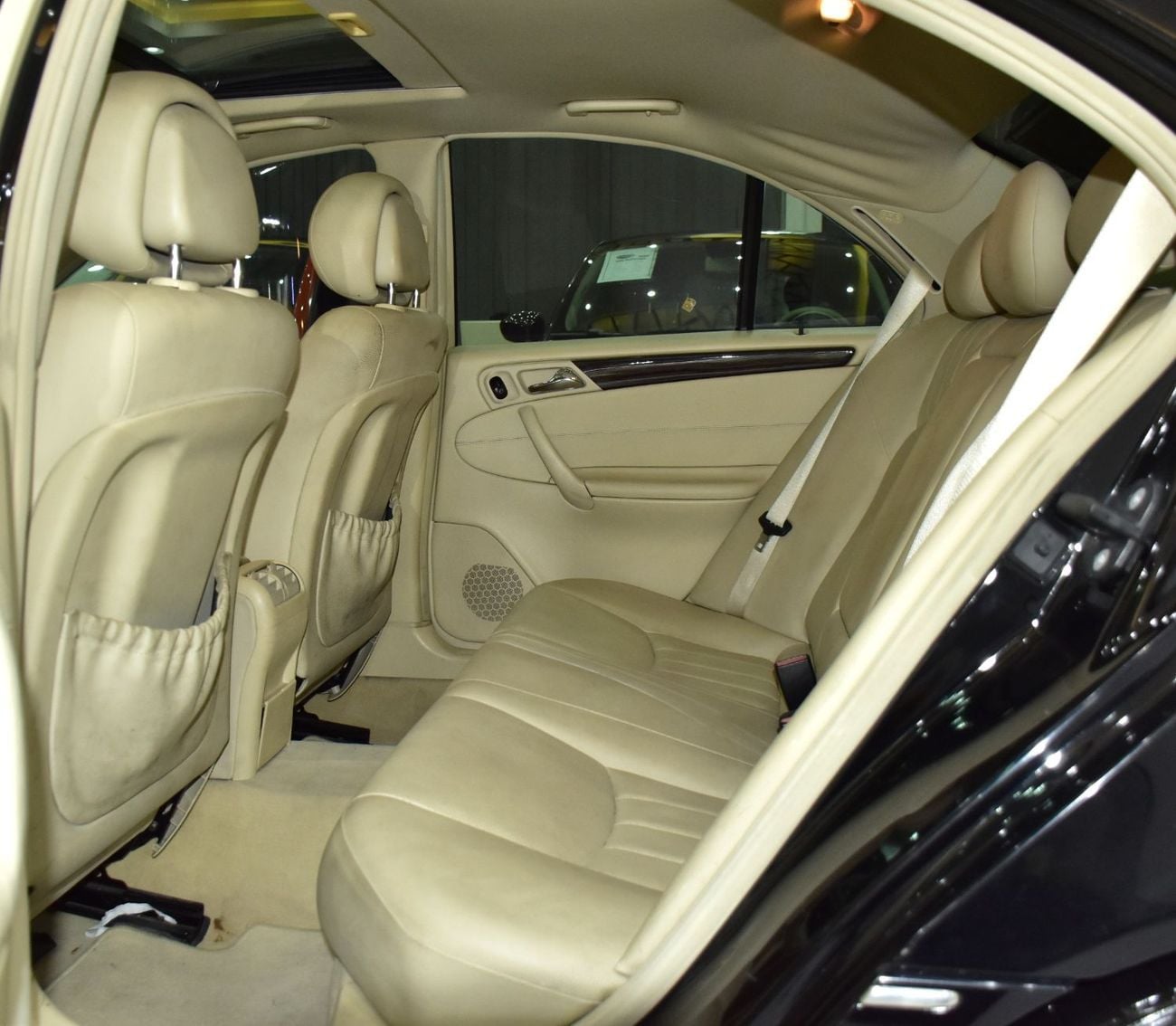 مرسيدس بنز C 180 EXCELLENT DEAL for our Mercedes Benz C180 Kompressor ( 2007 Model ) in Black Color GCC Specs