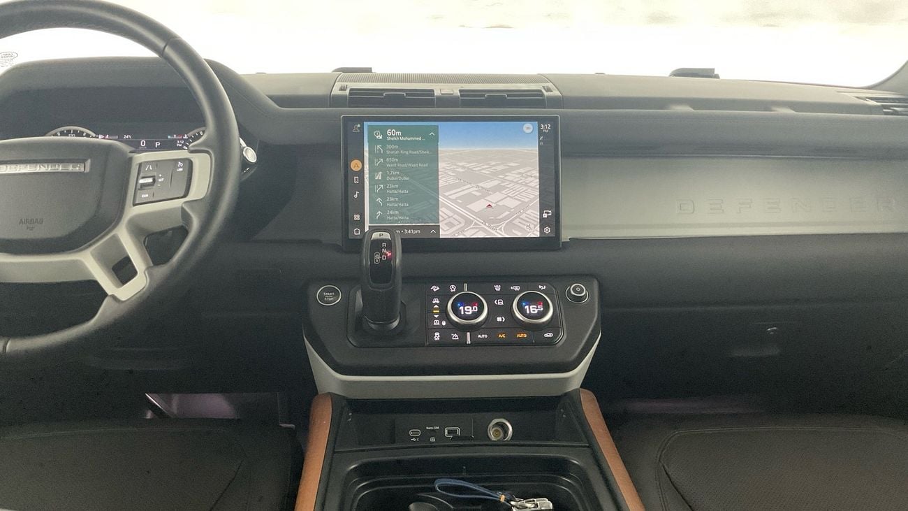 Land Rover Defender P400 90 SE 3.0L (5 Seater) P400 90 SE | Guaranteed Warranty | 0 Down Payment