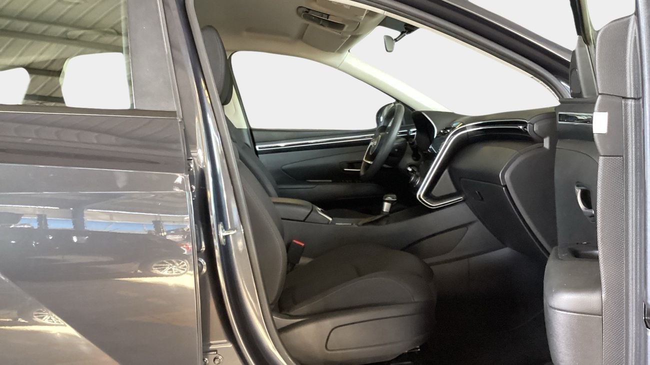 Hyundai Tucson 2.0 AUTO 2WD SMART | Guaranteed Warranty | 0 Down Payment