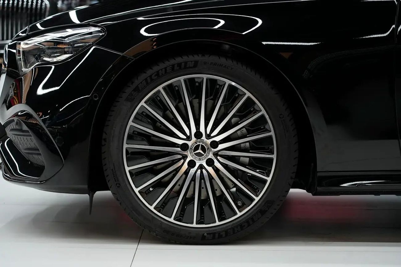 مرسيدس بنز E300 E 300 | GCC 0km | Agency Warranty | AMG Package