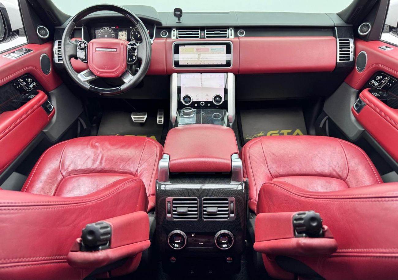 Land Rover Range Rover Vogue SE 5.0L 2018 Range Rover Vogue SE Supercharged V8, Full Service History, GCC