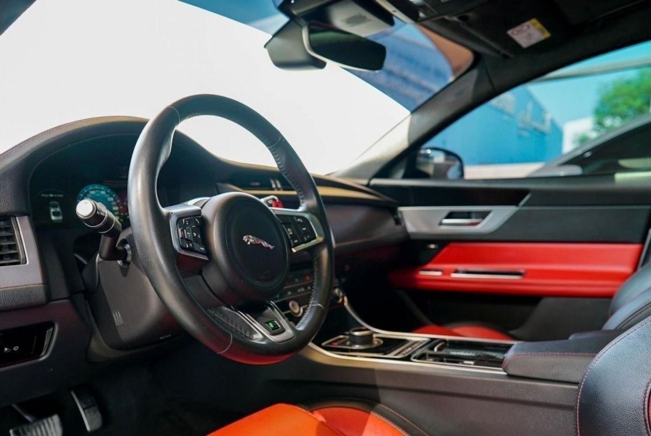 جاكوار XF R-ديناميك SE