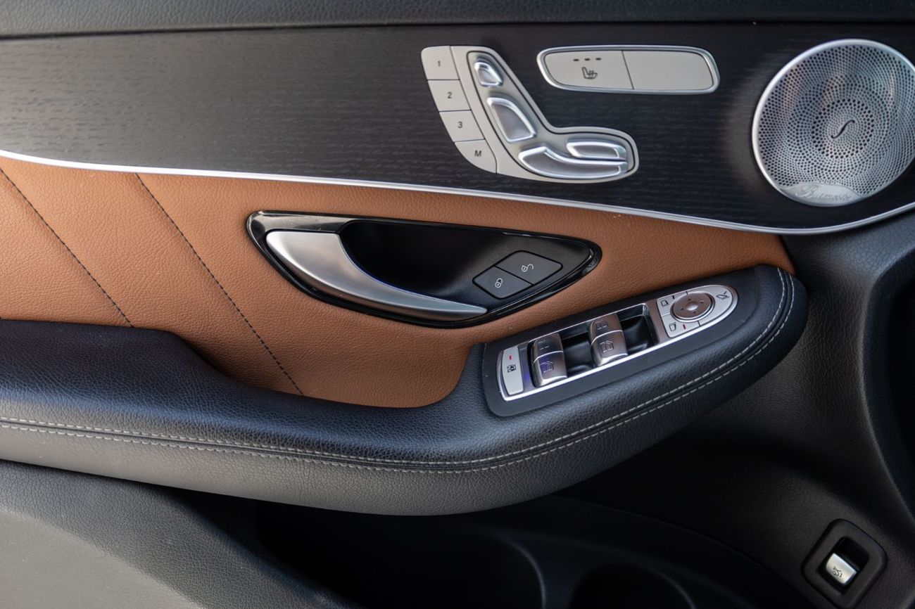 Mercedes-Benz GLC 300 Coupe AMG 2.0L