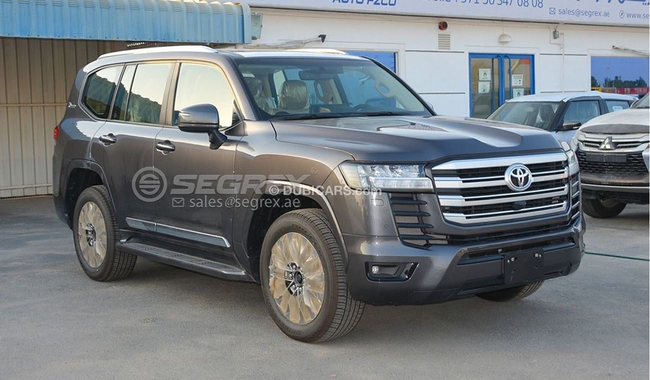 Toyota Land Cruiser LC300 3.3L DSL 4WD AT with rear differential lock, sunroof, 20R Alloy wheel, 360