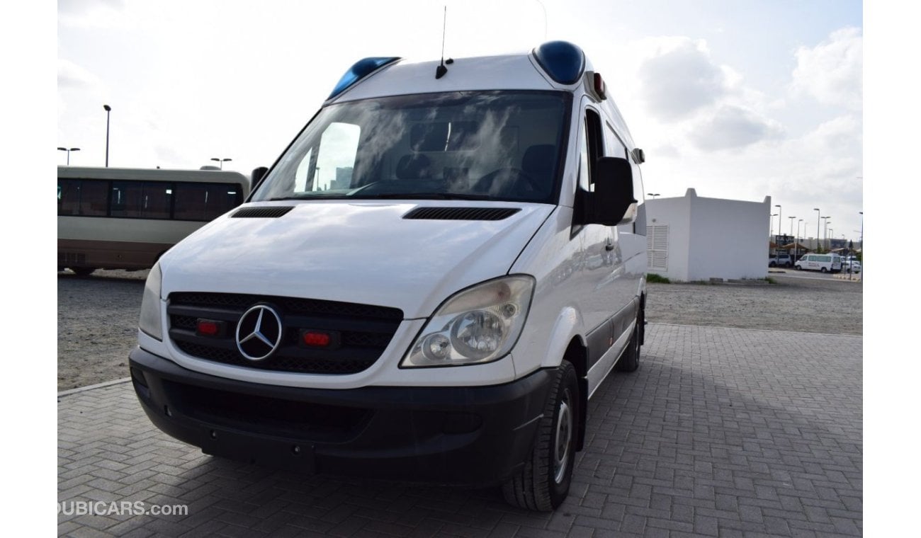 مرسيدس بنز سبرينتر Mercedes Benz Sprinter Ambulance, Model:2009. Free of accident with low mileage