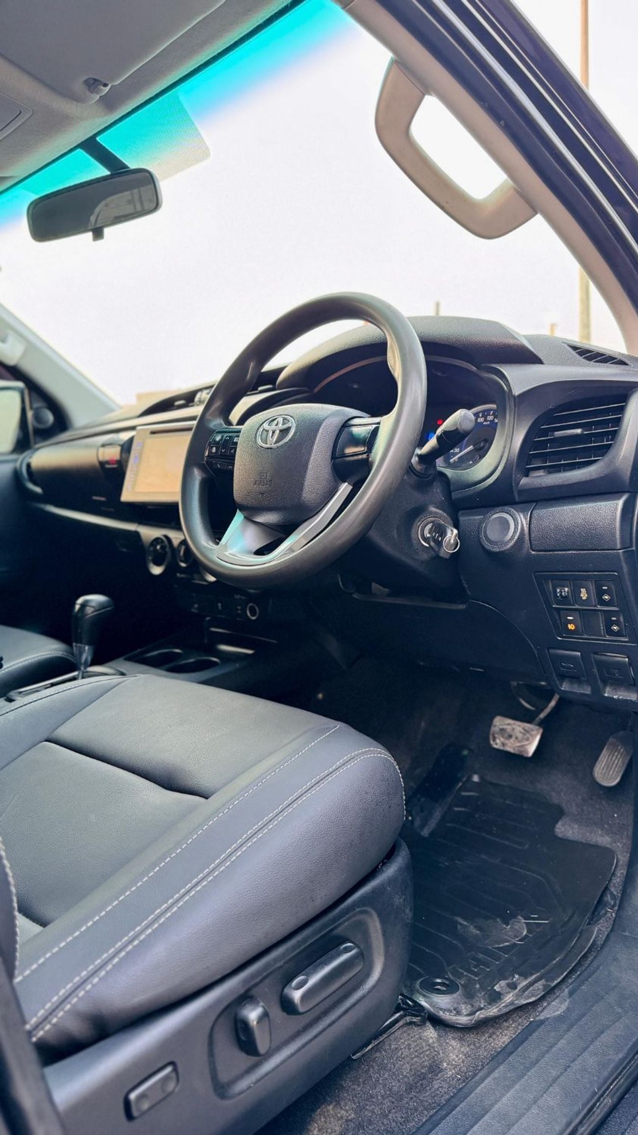 Toyota Hilux DOUBLE CABIN | GTK BULL BAR | HEAVY LED SPOTLIGHTS | AT | 2.8L DIESEL ENGINE
