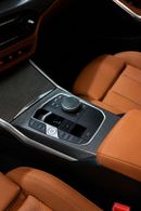 BMW 320i LUXURY M SPORT PACKAGE