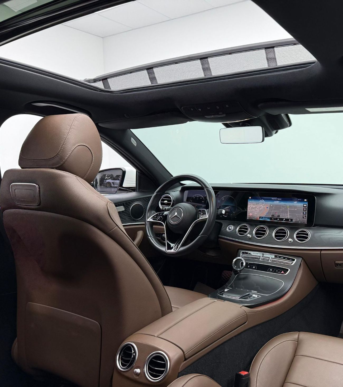 مرسيدس بنز E300 2021 Mercedes Benz E300, 2026 Mercedes Warranty, Full MB Service History, Low Km, Fully Loaded, GCC