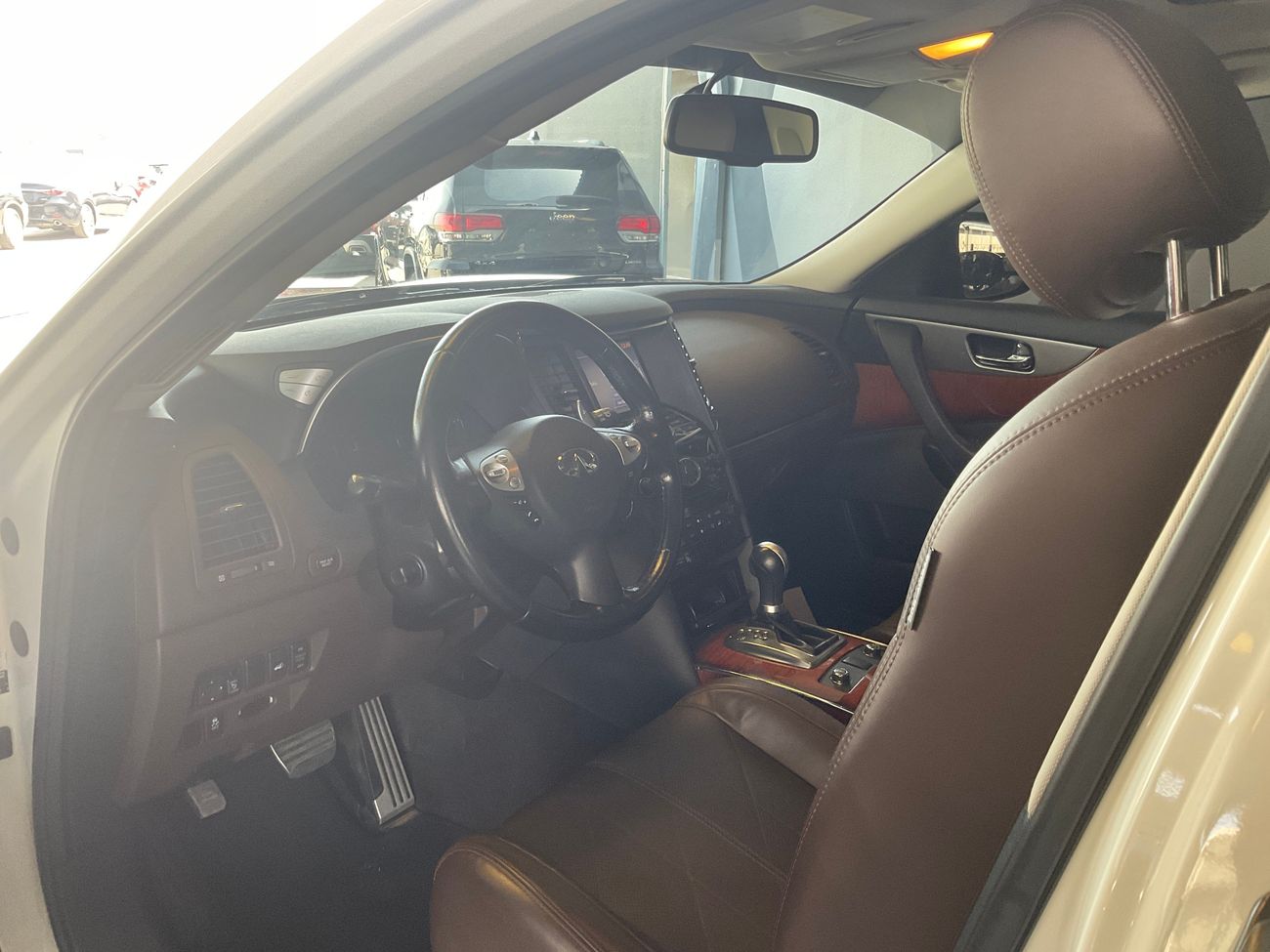 إنفينيتي QX70 Luxury / Luxe Sensory | upto AED 20,000 Ramadan Discount | شامل الضمان | 0 ﺪﻔﻋﺓ ﺃﻮﻟﻯ