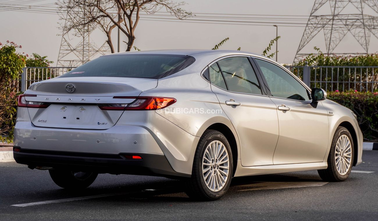 تويوتا كامري E Plus 2.5 L Hybrid