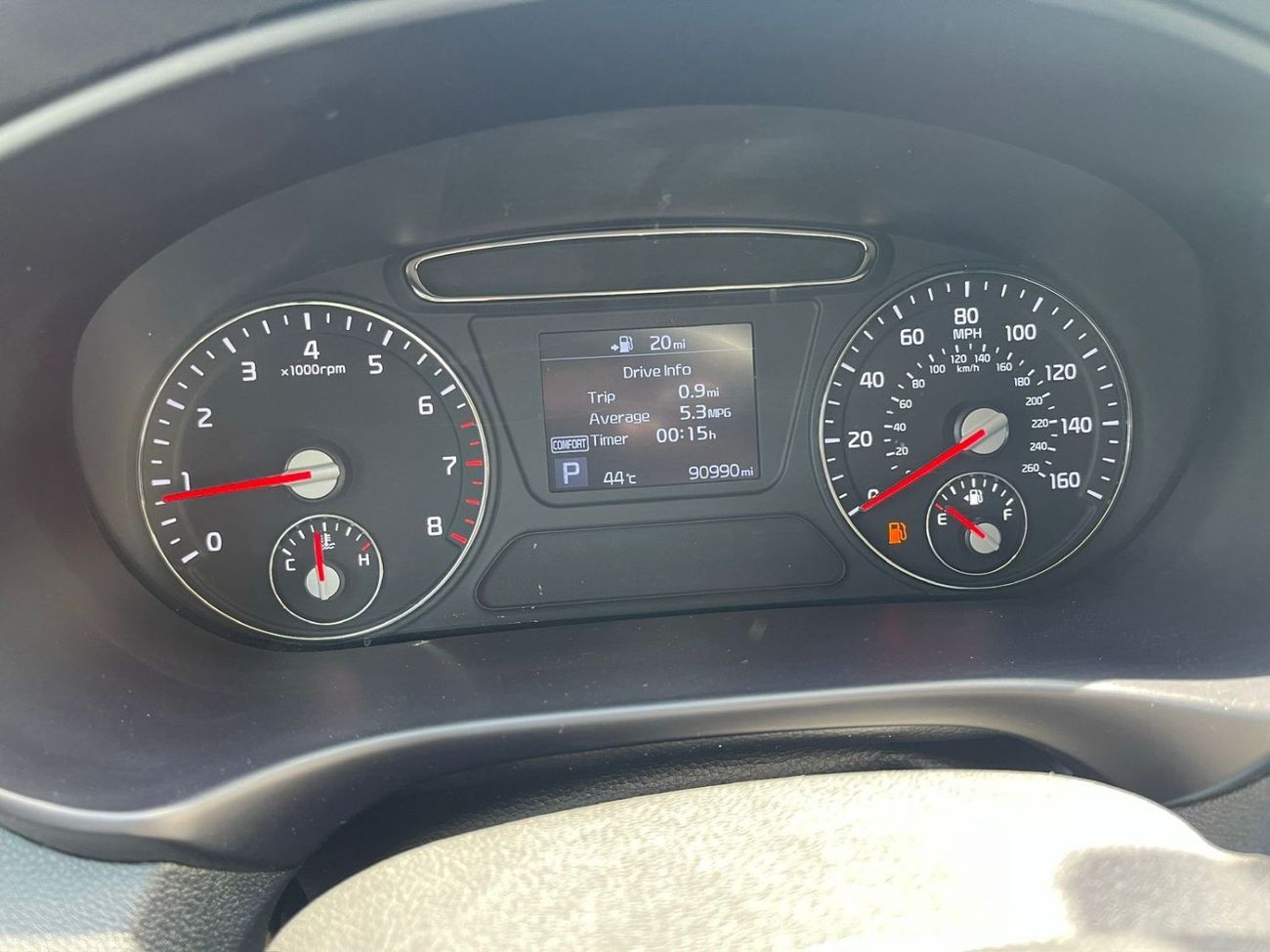 كيا سورينتو متوسط المواصفات