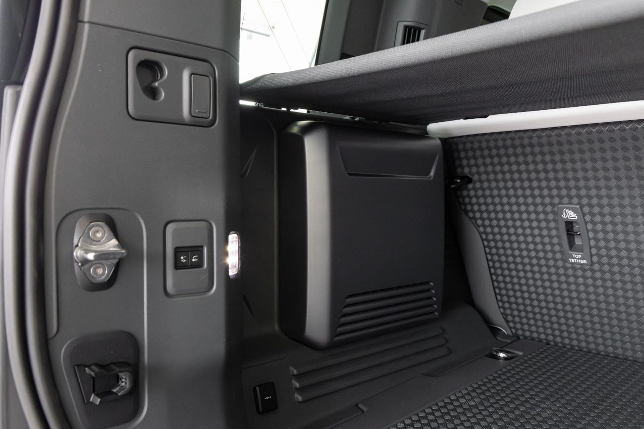 Land Rover Defender Land Rover Defender | 110 X-Dynamic SE (P400) | GCC Specs | 2026 (Export)