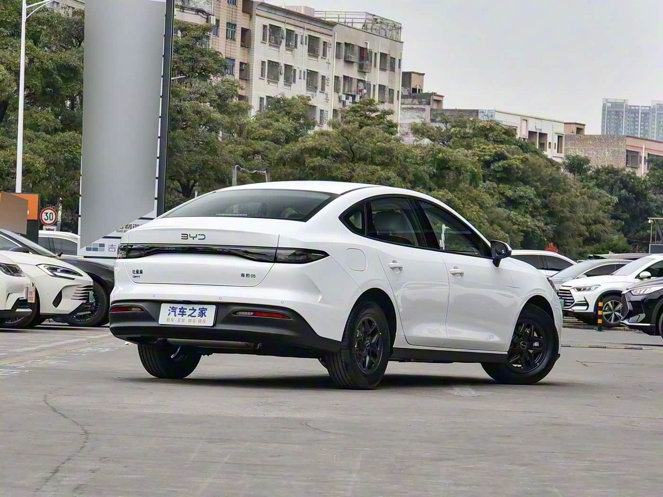 بي واي دي سيل 05 DM-i Seal 05 Dm-i Smart Driving Edition 55km Luxury Model | for Export