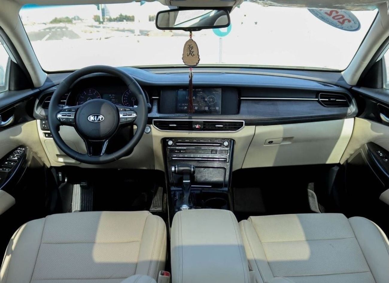 كيا كادنزا EX 3.3L KIA CADENZA V6, 2021 GCC accident-free in excellent condition 1367 P.M