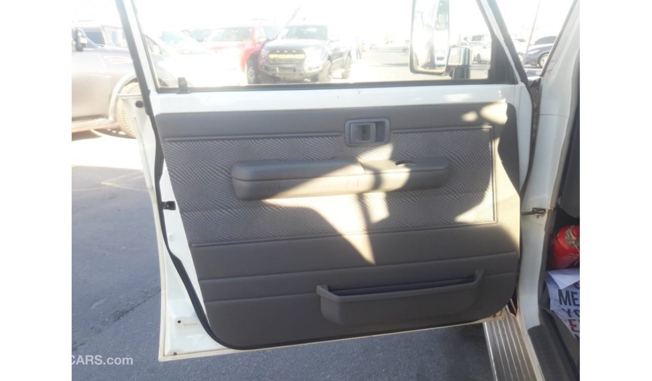 Toyota Land Cruiser 70 Toyota Land Cruiser Hard Top RIGHT HAND DRIVE (Stock no PM 767)