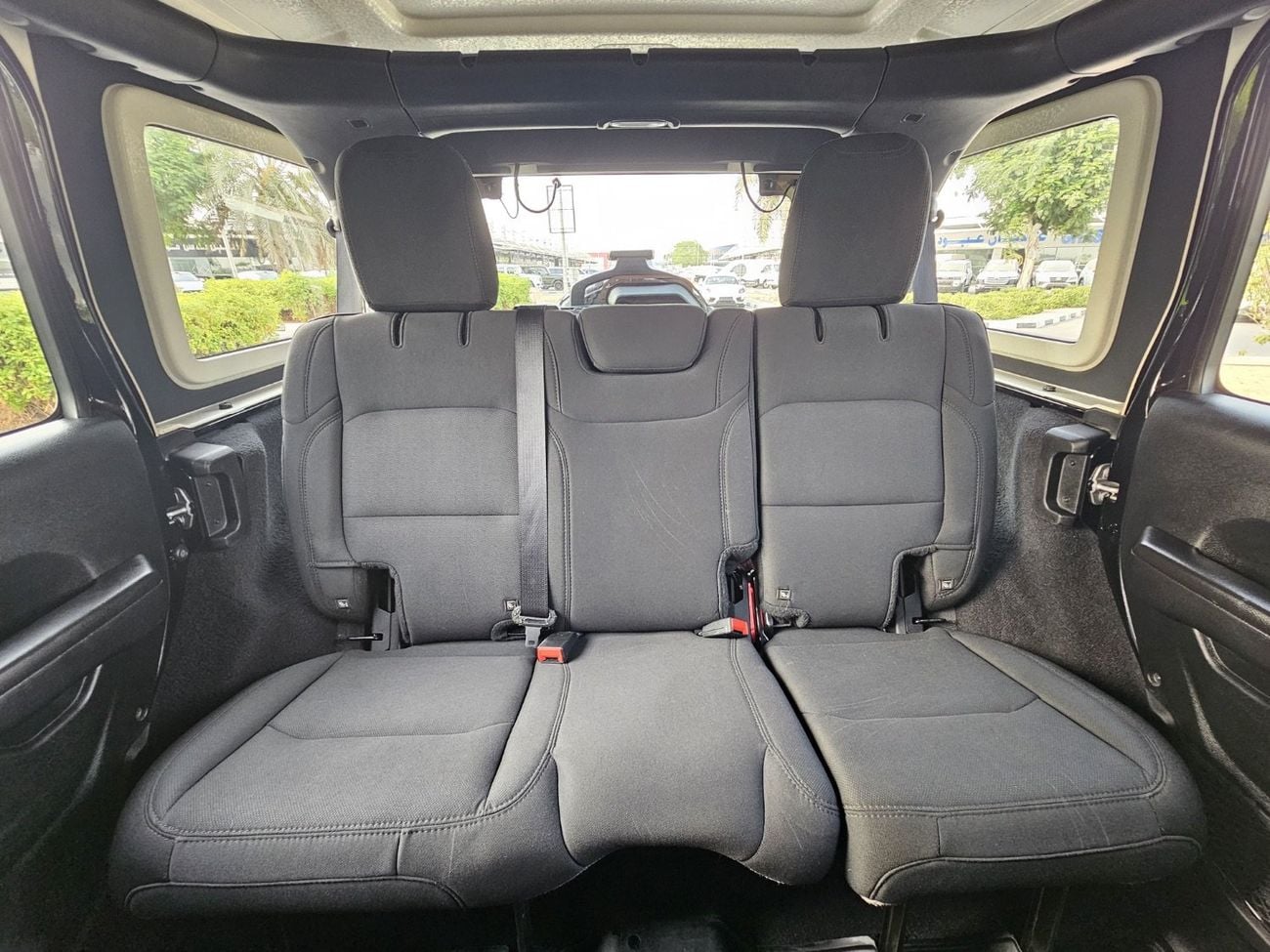 Jeep Wrangler Sport 3.6L A/T (5 Seater)