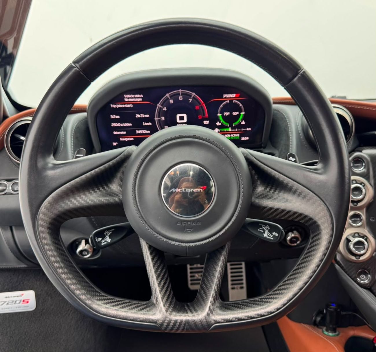 McLaren 720S 2018 McLaren 720s Luxury, Full Service History, Excellent Condition, GCC