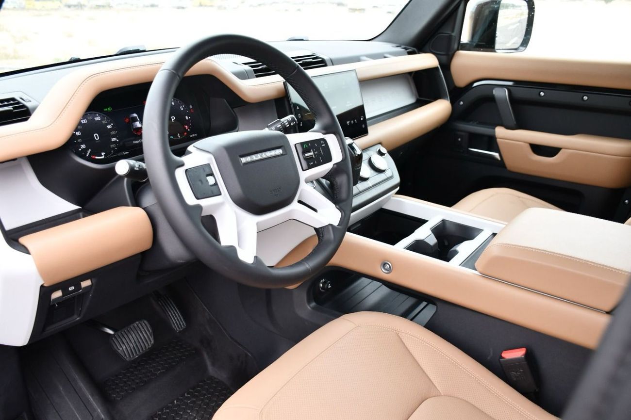 Land Rover Defender P400 90 HSE 3.0L (6 Seater) Land Rover Defender X dynamic HSE P400 V6 110  GCC 5 years warranty