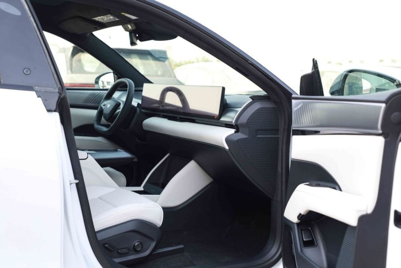 Ji Yue 01 2023 JIYUE 01 MAX - أبيض من الداخل أبيض | للتصدير فقط